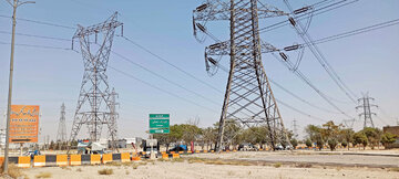 برق رفت، کارگرها هم رفتند/ شهرکهای صنعتی خاموشند