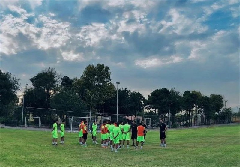 بسته شدن سه پنجره نقلوانتقالاتی استقلال خوزستان از سوی فیفا