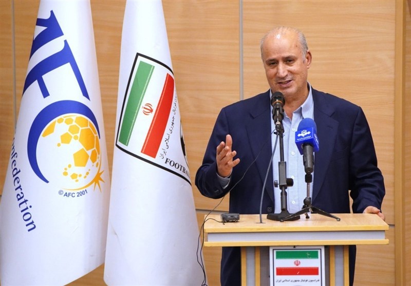 تاج: داور با شنیدن شعارهای نژادپرستانه بازی را با سه سوت تمام کند