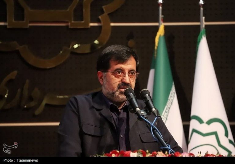 تبعیت از رهبر معظم انقلاب مهمترین عامل برای غلبه بر مشکلات کشور است