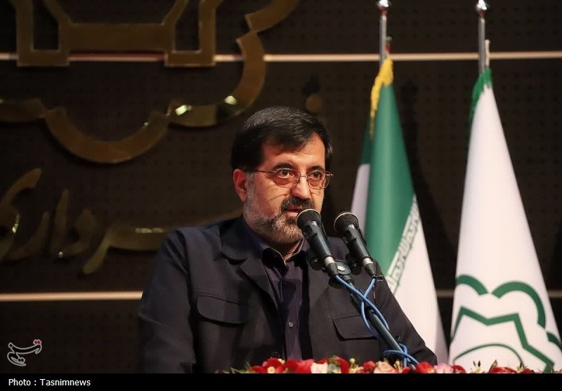 تبعیت از رهبر معظم انقلاب مهمترین عامل برای غلبه بر مشکلات کشور است