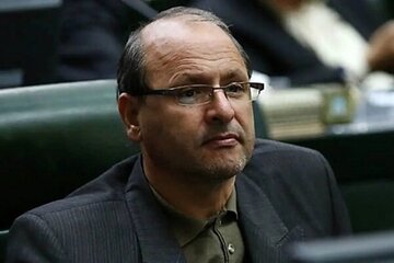 تحلیل عضو کمیسیون امنیت ملی از دبیری لاریجانی در شعام؛ لاریجانی خوشفکر است اما آمدن او تغییری ایجاد نمیکند/ دلیلی نداشت جلیلی کنار گذاشته شود