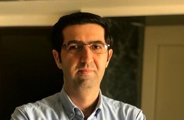 تشبیه عجیب فعال رسانه‌ای نزدیک به قالیباف؛ پزشکیان شبیه احمدی نژاد است اما…/ذهن  لاریجانی رئال پالتیک است/رابطه پزشکیان با رهبری از جنس «اطاعت» است