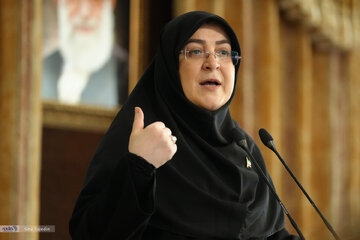 تفسیر مهاجرانی از نوع سیاست پزشکیان؛ این سیاست از جنس صداقت است/ روحانی با تدبیر کشور را تا یکجایی آوردند اما صداقت پزشکیان بهتر جواب میدهد