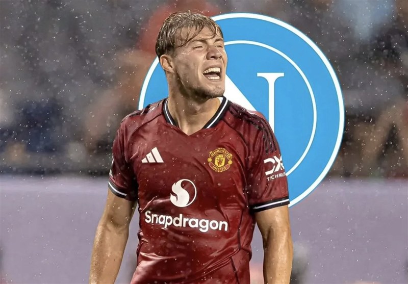 تلاش باشگاه ناپولی برای جذب هویلون/ پیام مهاجم منچستر به مشتریانش