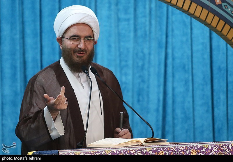 حاجعلیاکبری: همگان برای حفظ وحدت بکوشند/ دشمن دنبال دوقطبیسازی است