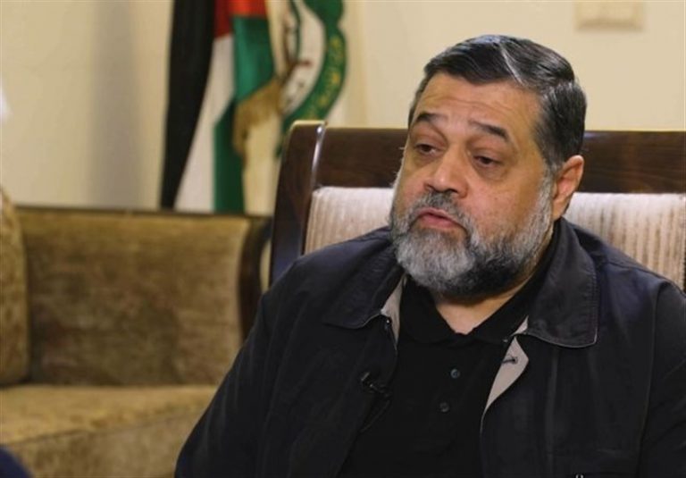 حماس: سلاح حق مشروع ماست/ مقاومت ادامه دارد