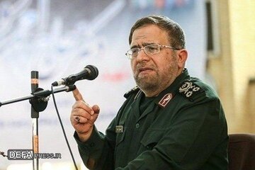 خاطره جالب سردار ایزدی از شهید بروجردی/ وقتی به بالای سر پیکر او رسیدند، نگاهش به آسمان دوخته شده بود/ شهید شادمانی در کردستان نماد چه بود؟