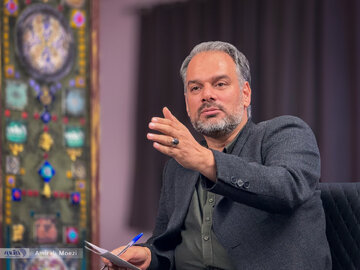 درخواست رشیدیکوچی از رسانهها: همراهی کنید/ برایم مستنداتی بسیار عجیب فرستاده شد/ شاید، شاید، شاید چای دبش دیگری در میان باشد