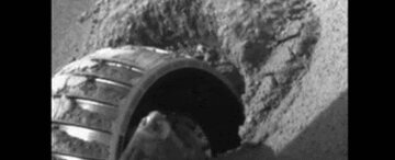 راز گیر کردن مریخنوردهای ناسا فاش شد؛ مقصر اصلی، شنهای کمجاذبه!