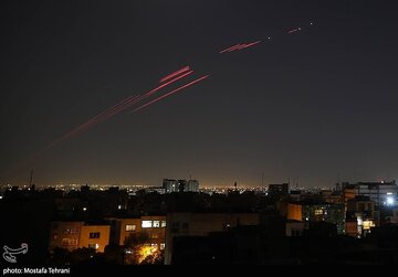 روایت نشریه روزانه سپاه از روند آماده سازی موشک ها در جنگ ۱۲ روزه/ بسیاری از موشک‌ها زمانی شلیک شد که کمی آن‌سوتر، پیکر چند شهید روی زمین بود