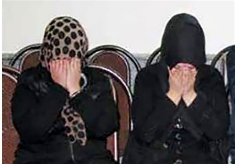 سرقت طلای فامیل دور توسط دخترخالهها با آبمیوه مسموم
