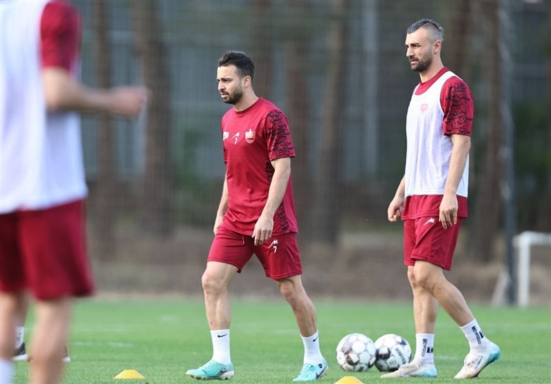 شاهمحمدی: پرسپولیسیها اول مهاجم بگیرند، بعد دورسون را رد کنند