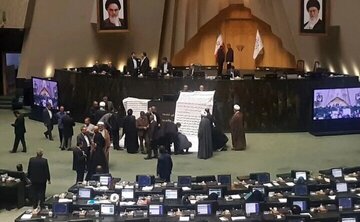 شیوه تندروهای سیاسی در هفته های اخیر چگونه بود؟/ از شهیدِ آبرو خواندن کاظم صدیقی تا تشبیه مخالفان به گوساله‌پرست