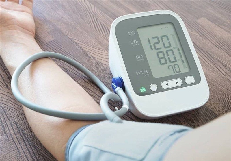 ضرورت همراه داشتن دستگاه فشار خون و داروهای مصرفی در سفر