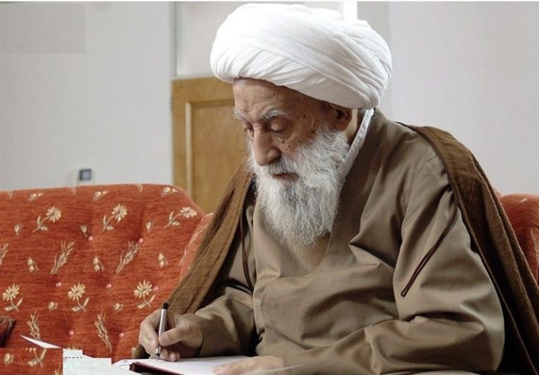 عالم فقیدی که خدمات اجتماعیاش جریان دارد