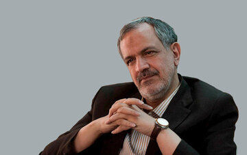 فرشچیان و شاهنامهای که یک چهره سیاسی در خارج فروخت