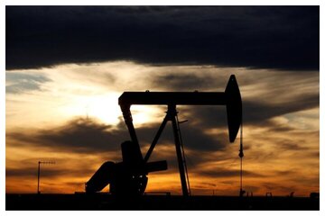 قیمت نفت دوباره افت کرد/ چرا بازار جهانی در آستانه رشد هفتگی است؟