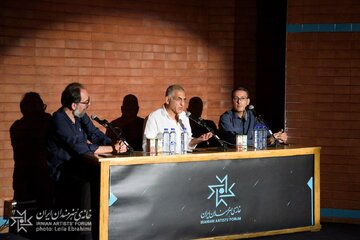 مانی حقیقی: فیلم نمیسازم که جواب بدهم، فیلم میسازم که سؤال بسازم