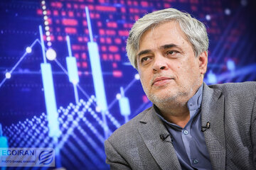 محمد مهاجری: احمدی نژاد در سال۱۳۸۲ حتی قبل از اینکه شهردار شود، خود را رئیس جمهور بعدی می دانست/ او برحلاف تصوری که ایجاد شده بود تندخو و بددهن بود