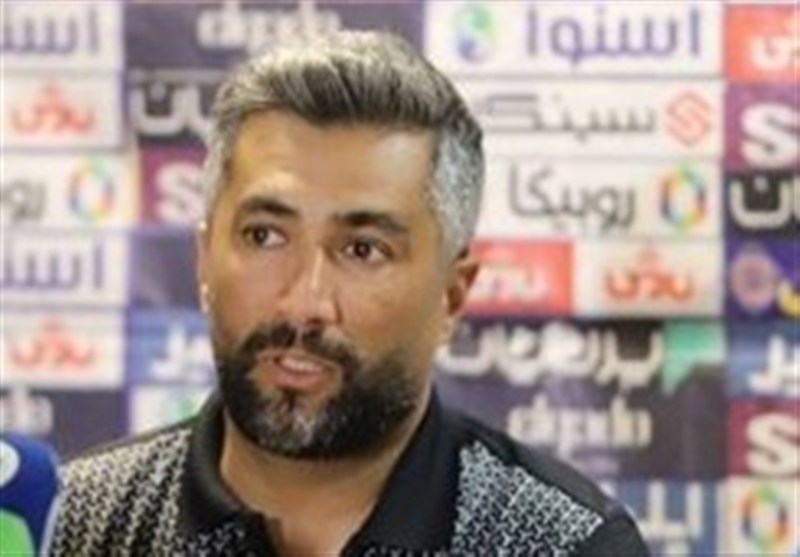 مربی آلومینیوم: نقلوانتقالات در فوتبال ایران افسارگسیخته است