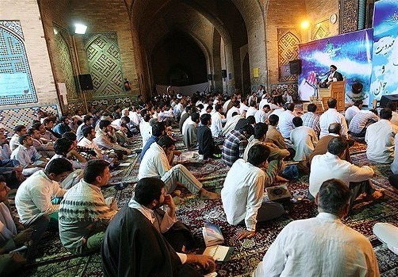 نقش مسجد در توسعه فرهنگی و معنوی جوانان