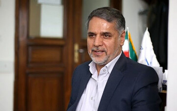 نقوی حسینی: ظریف سیاستمداری قهار است/ ظریف تلاش می‌کند کار دیپلماتیک را تا حدی خارج از قالب‌های صرفاً ایدئولوژیک پیش ببرد