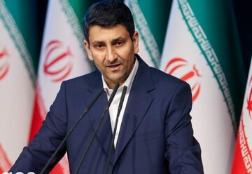 وزیر ارتباطات وارد یزد شد