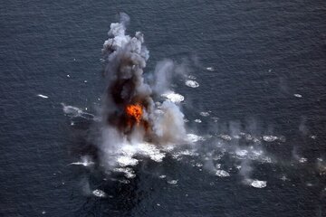 پایان رزمایش موشکی اقتدار پایدار ۱۴۰۴ نیروی دریایی ارتش / موشکهای برد بلند ایران شلیک شد