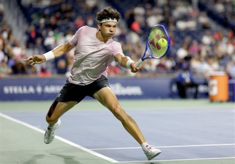 پیروزی تاریخی شلتون در تورنتو