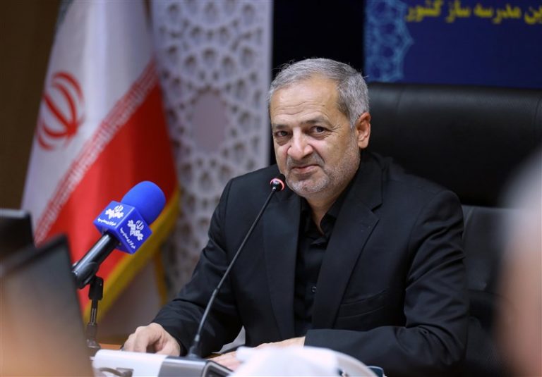 پیگیری برای پرداخت پاداش پایان خدمت معلمان/ سرنوشت قراردادی شدن ۲۳ هزار معلم