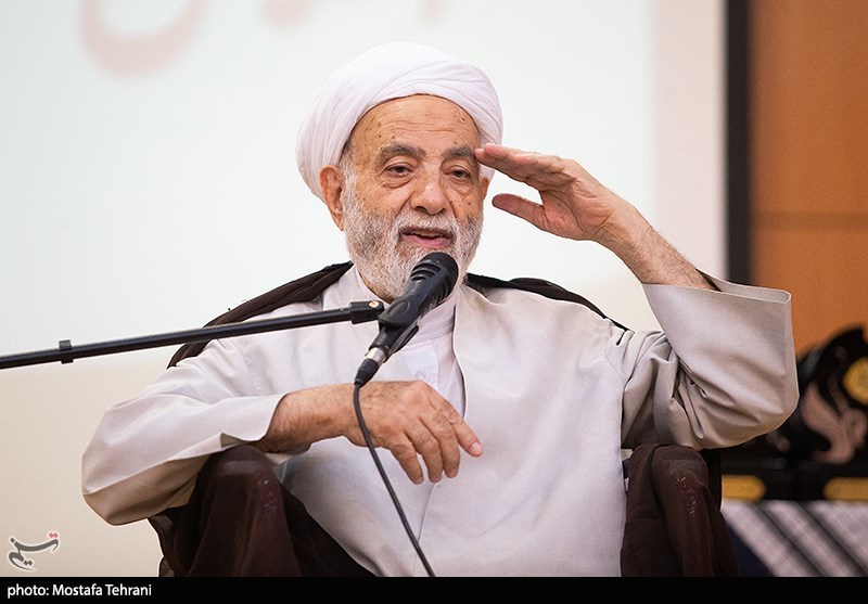 کاهش چشمگیر آسیبهای اجتماعی در مدارسی که نماز جماعت برگزار میشود