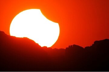 آخرین کسوف سال ۱۴۰۴ / در ایران هم دیده میشود؟