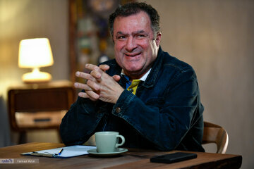 آقای لاریجانی! رسانه ملی را هم دریابید!