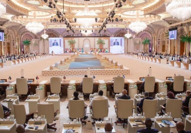 انتقاد صنعا از اجلاس دوحه: با محکومیت نمیتوان مقابل جنایات اسرائیل ایستاد/ از ایران و مقاومت الگو بگیرید