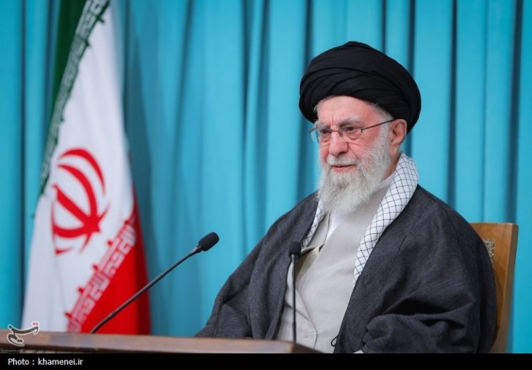 بازتاب بیانات امام خامنهای در رسانههای عربی؛ از موضع قاطع مقابل فشارها تا حفظ میراث شهید نصرالله