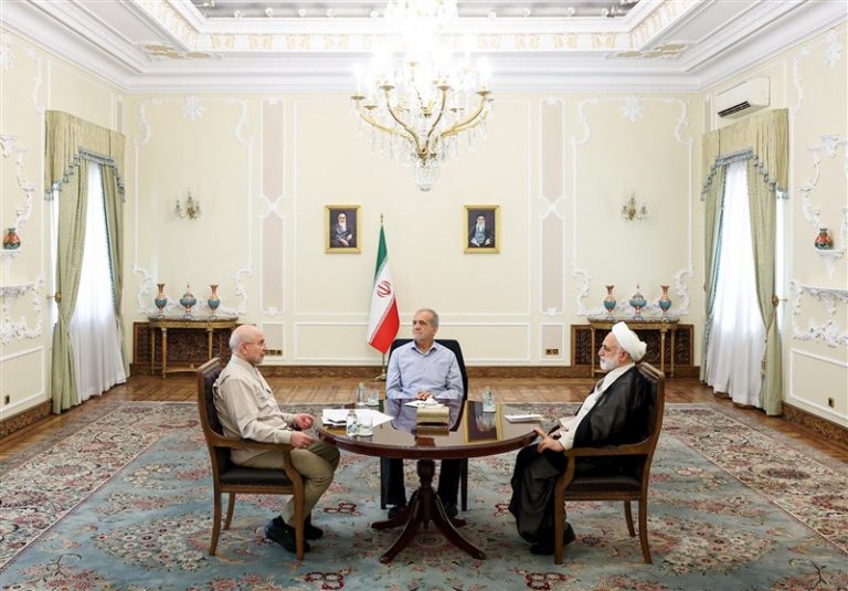برگزاری جلسه سران قوا در نهاد ریاست جمهوری