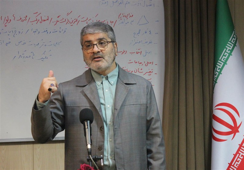 تمرکز جلسه ارتقای حافظان ممتاز بر وقف و ابتدا و تجوید