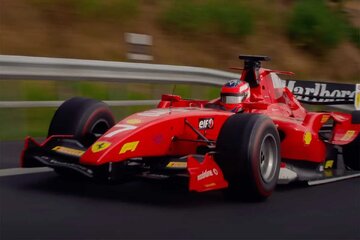 دستگیری مردی که شش سال با خودروی فرمول یک در جادهها رانندگی میکرد!