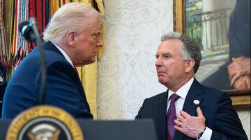 دو مقام ایرانی ناشناس به نیویورک تایمز: توافق ترامپ با تهران برای اخراج ۱۰۰ ایرانی / وزارت خارجه ایران به آنها امان داده است