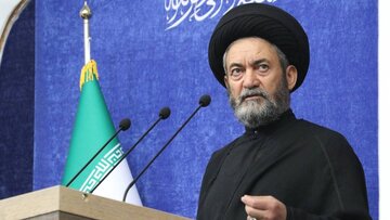 دولت آذربایجان ترامپ را صلح طلب خواند، امام جمعه اردبیل واکنش نشان داد؛ در قلب های آذری زبانان غلغله نفرت از ترامپ برپا است