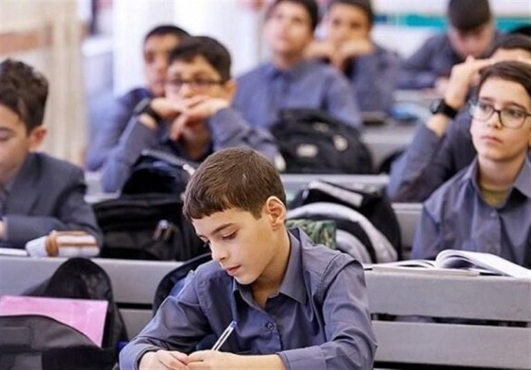 ساعات فعالیت مدارس از مهرماه کاهش نمییابد/ آغاز سال تحصیلی با روال عادی