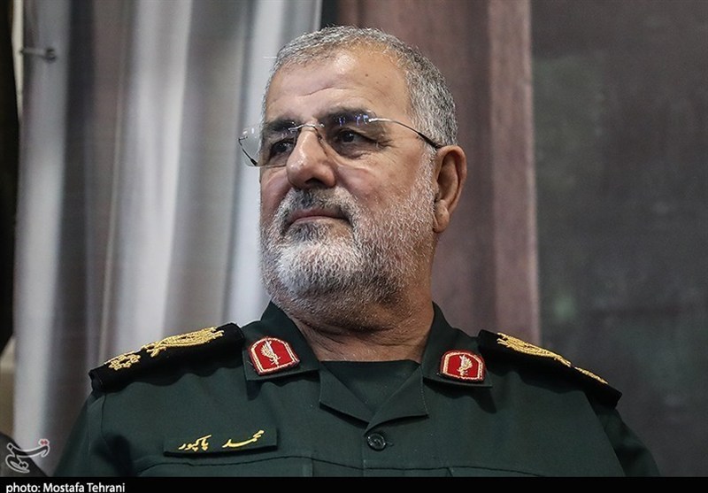 سرلشکر پاکپور: وحدت و همکاری کشورهای اسلامی شکست دشمنان را رقم میزند