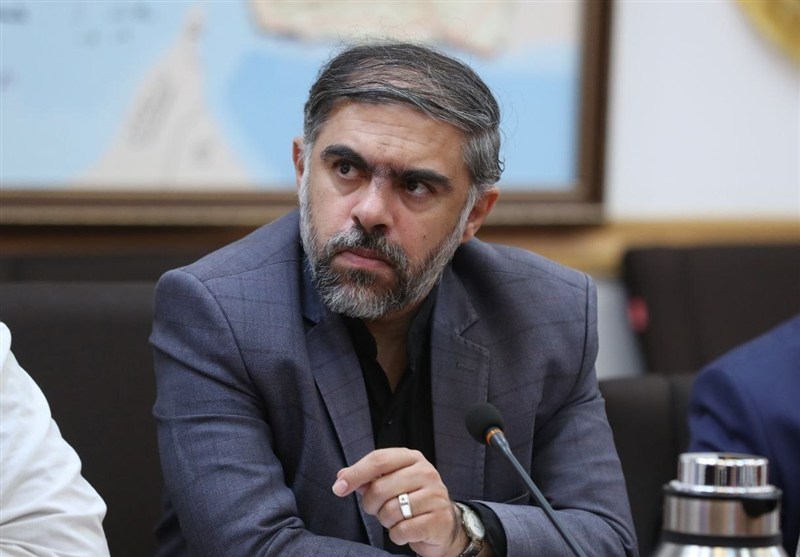 شاکرینژاد: مخاطبان احساس میکنند صدایشان از تلویزیون شنیده میشود