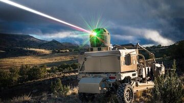 شلیک سلاح لیزری جدید به ۲۰۰ پهپاد فقط با توان ذخیره