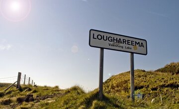 صبحها پر و ظهرها خالی میشود / دریاچه ناپدید شونده!