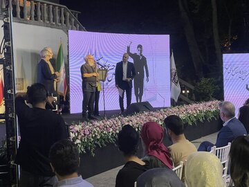 عذرخواهی پرویز پرستویی از مردم سیستانوبلوچستان/ اگر رنجیدهاند، پوزش میخواهم