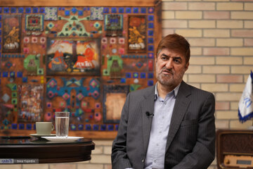 علی مطهری: روسری را در خیابان سخت نگیرند اما کسی که نافش را بیرون گذاشته، چه کسی باید جلویش را بگیرد؟/ بعید است اسرائیل دوباره حمله کند