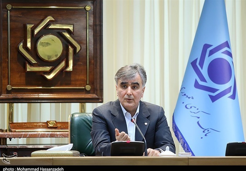 فرزین: آرامش را به بازار ارز و بورس باز میگردانیم/ منابع “ارزی و طلای” مطمئنی داریم