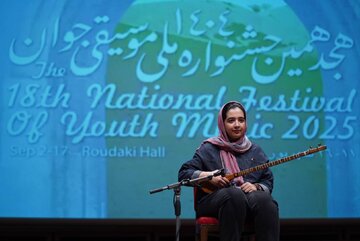 مادرها و پدرهایی تا آخرین لحظه از جوانان خود حمایت میکنند